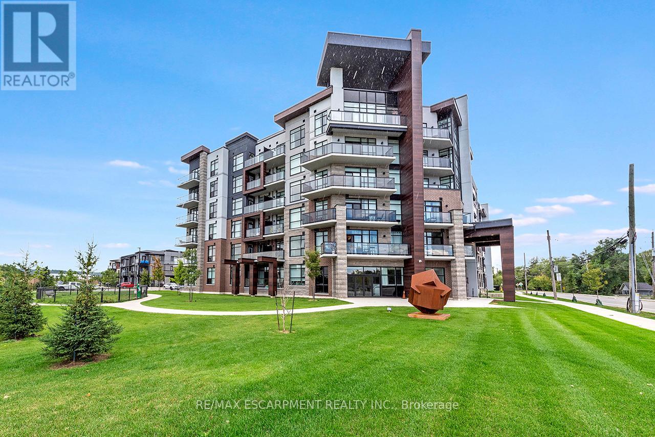 606 600 North Service Rd, Hamilton, ON L8E 0L2