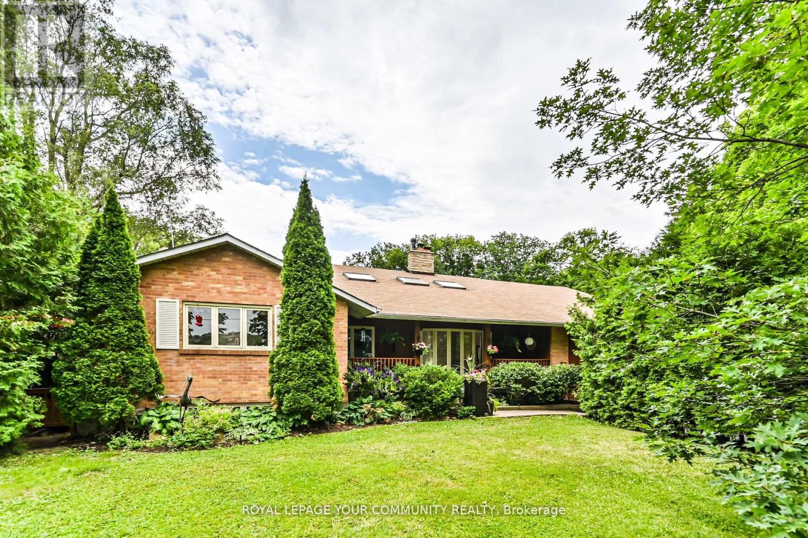 247 Harris Ave, Richmond Hill, ON L4E 3M3