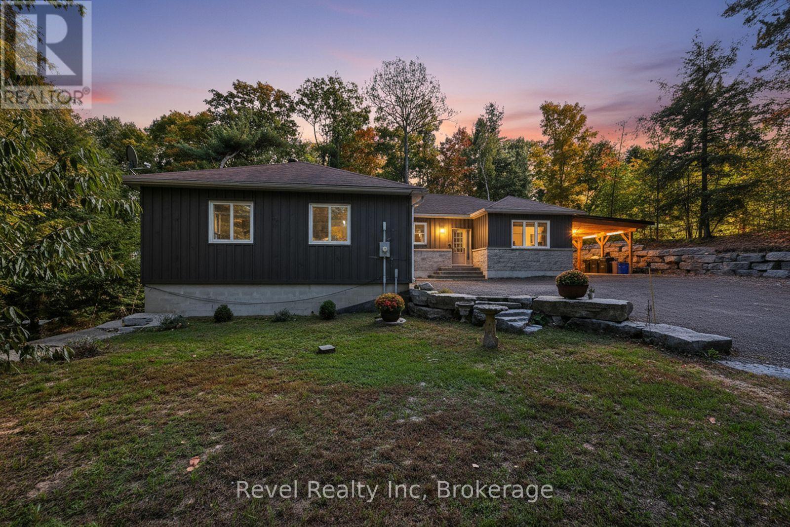 683 Lafontaine Rd, Tiny, ON L9M 0L6