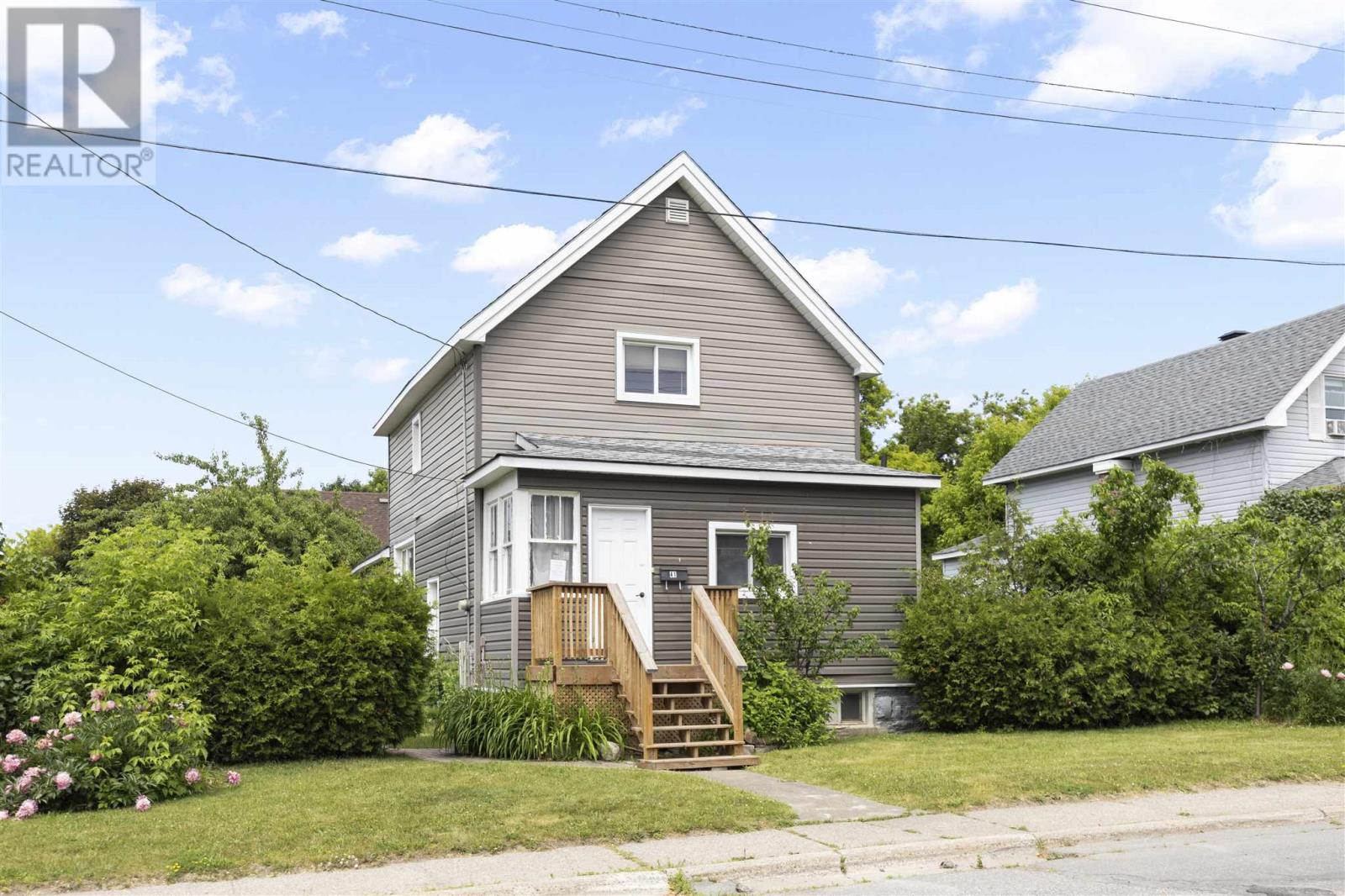 41 Wilcox Ave, Sault Ste. Marie, ON P6B 1V1