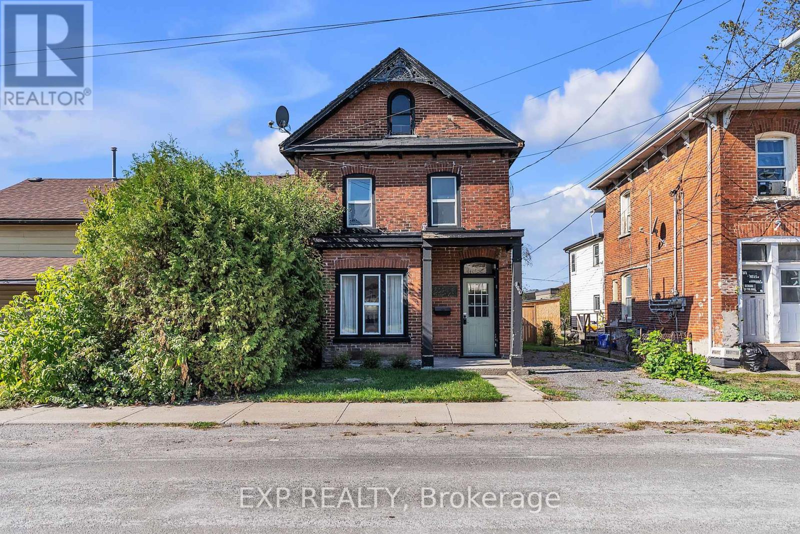 130 John St S, Belleville, ON K8N 5J8