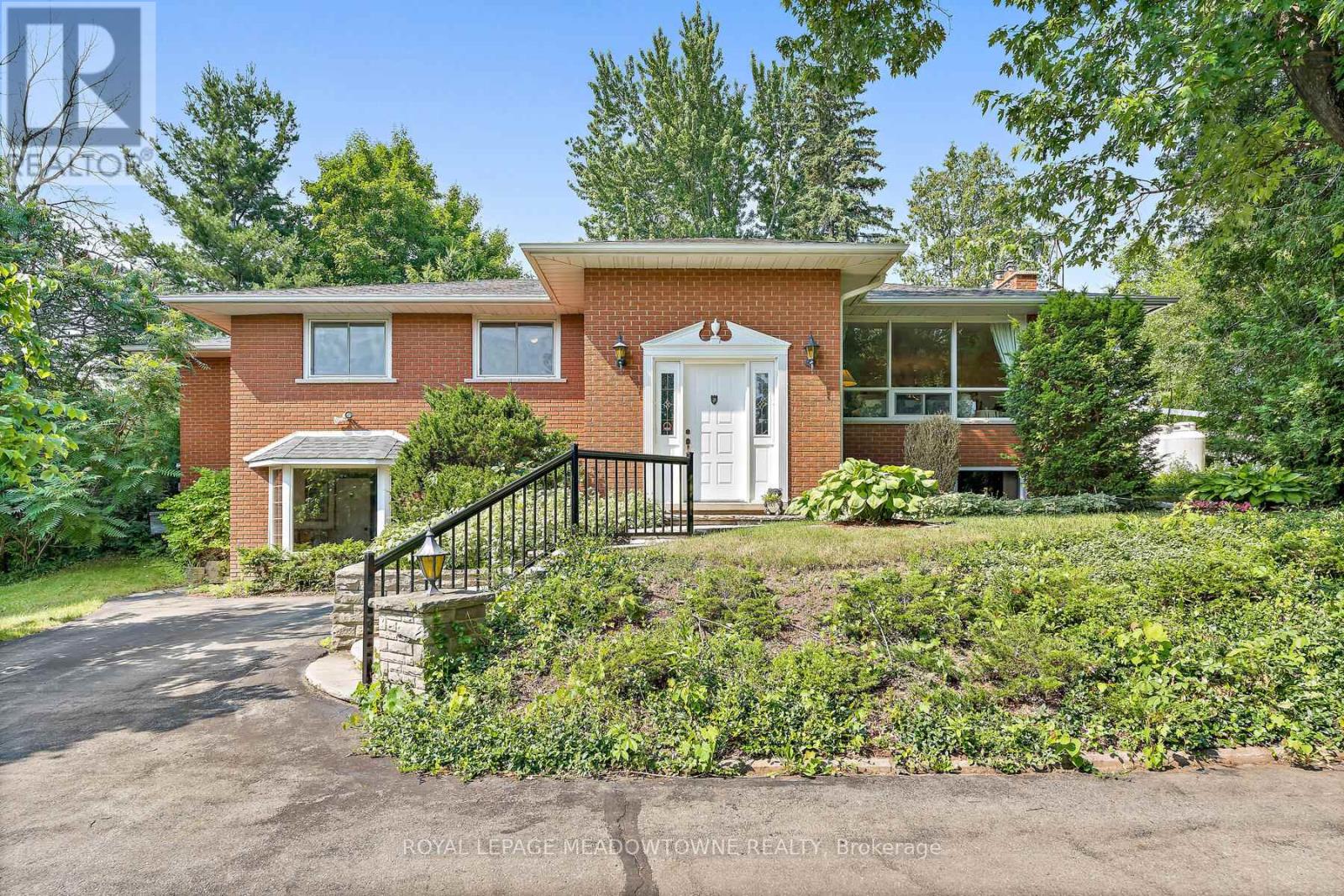 12506 Eighth Line, Halton Hills, ON L7G 4S4