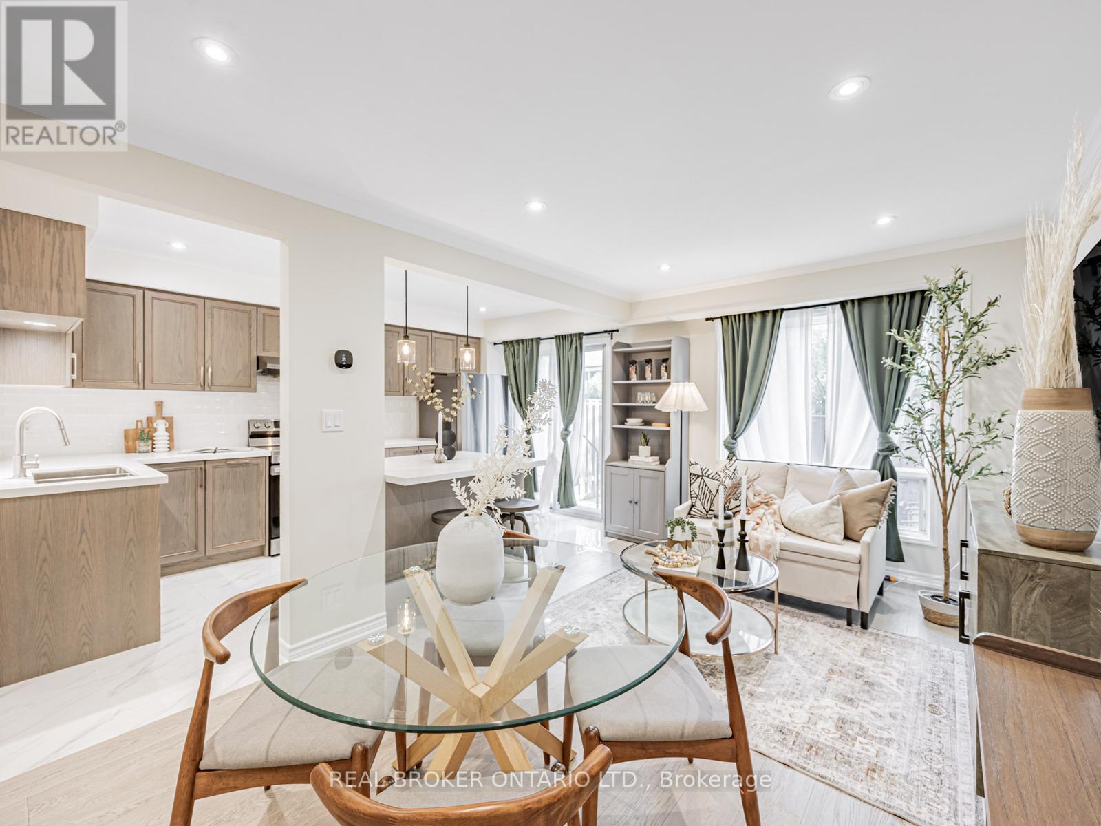 20 30 Dundalk Dr, Toronto, ON M1P 4V1