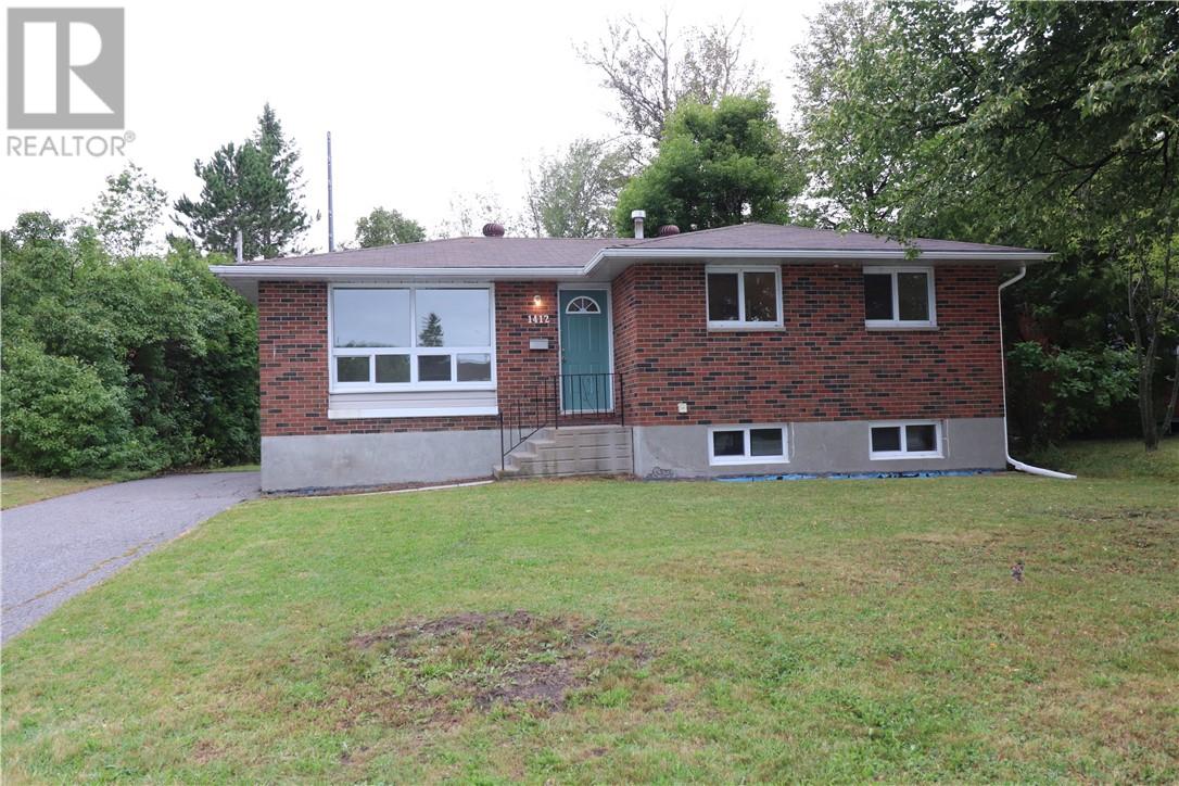 1412 Lillian Blvd, Sudbury, ON P3A 2R7
