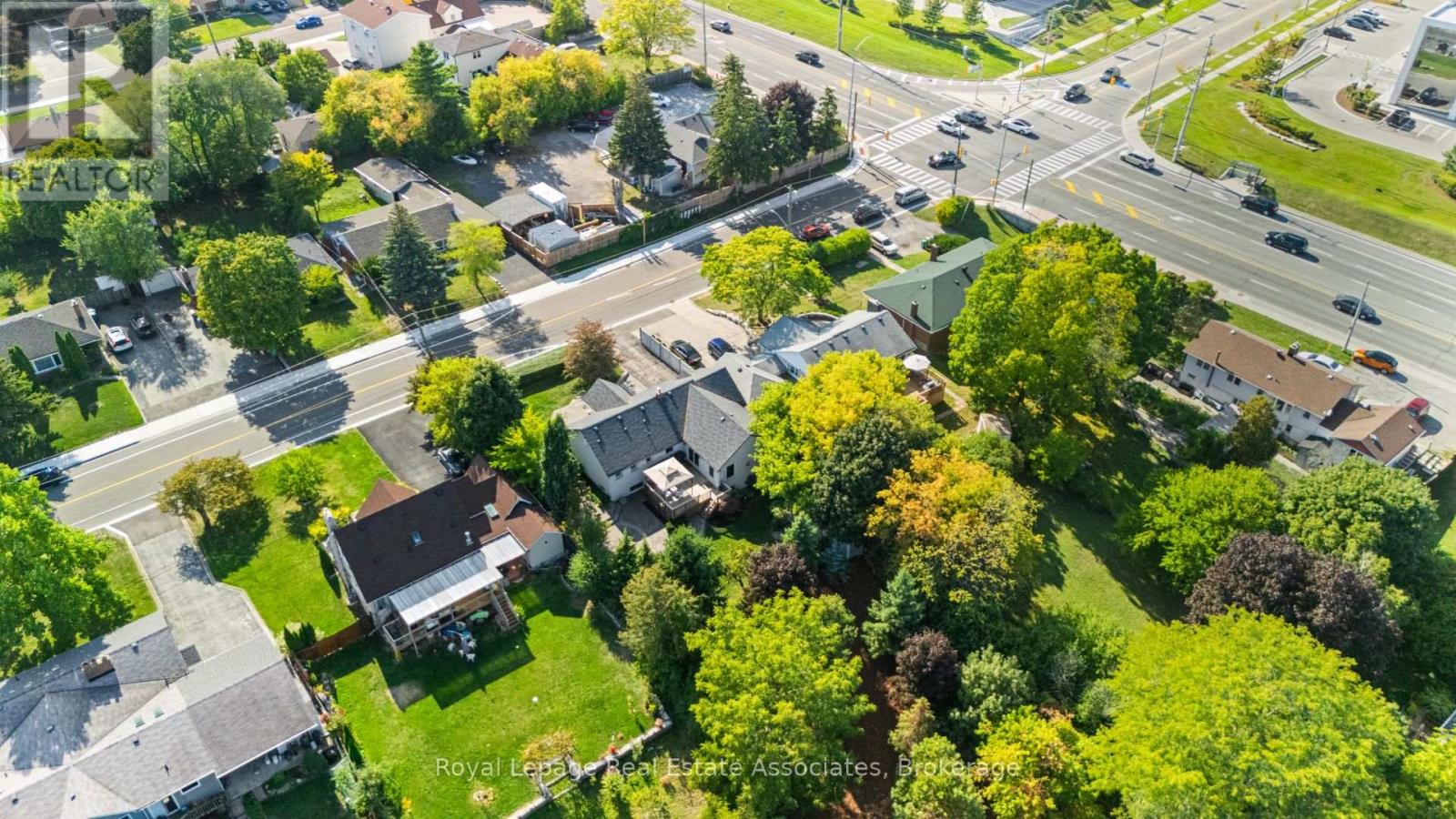 7 Joymar Dr, Mississauga, ON L5M 1E8