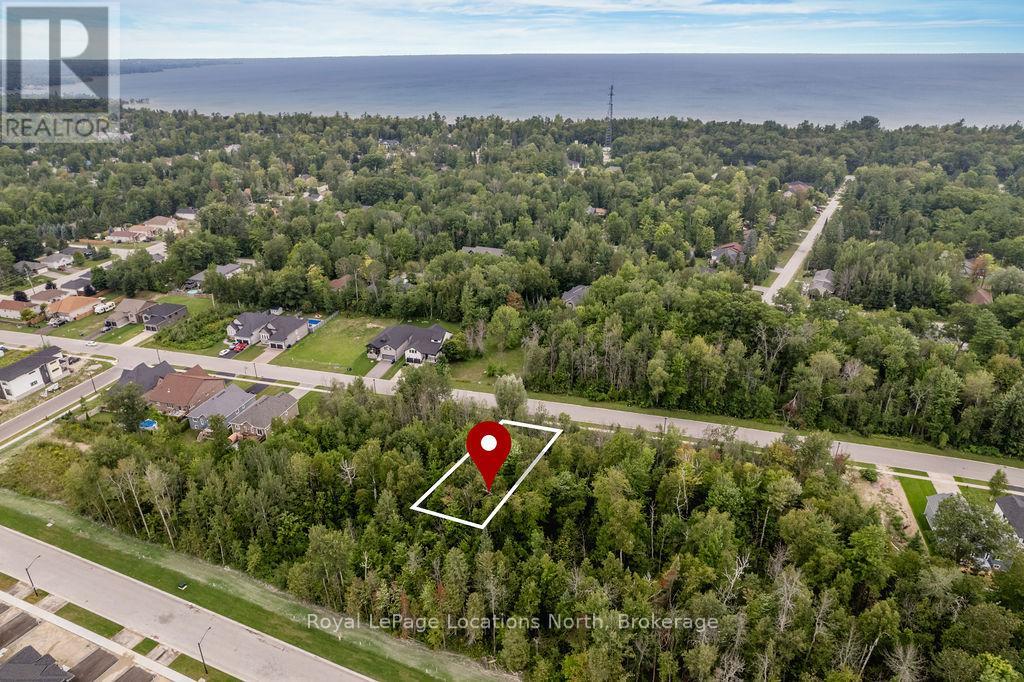 25 Robinson Road, Wasaga Beach, ON L9Z 2Z4