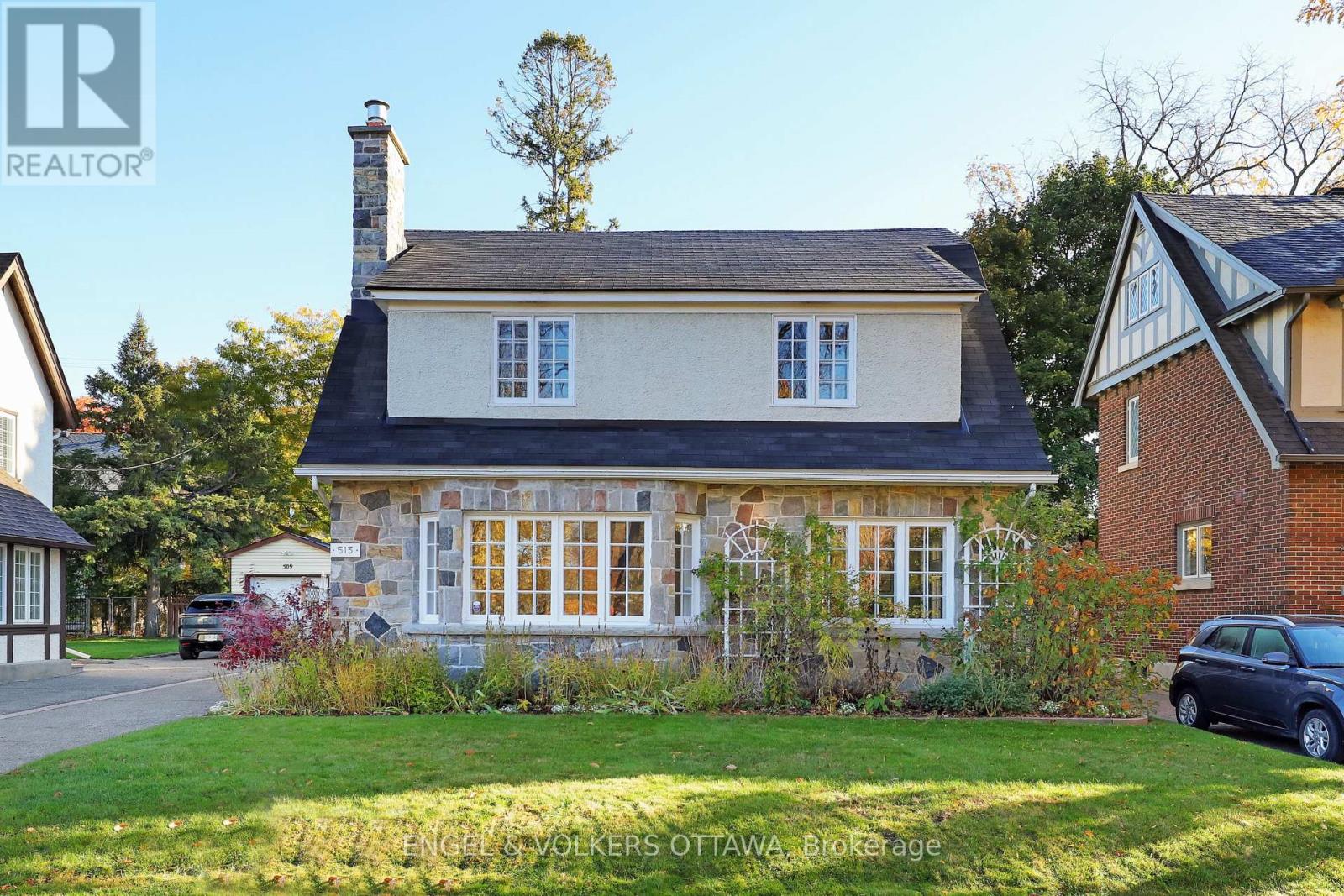 513 Island Park Dr S, Ottawa, ON K1Y 0B4