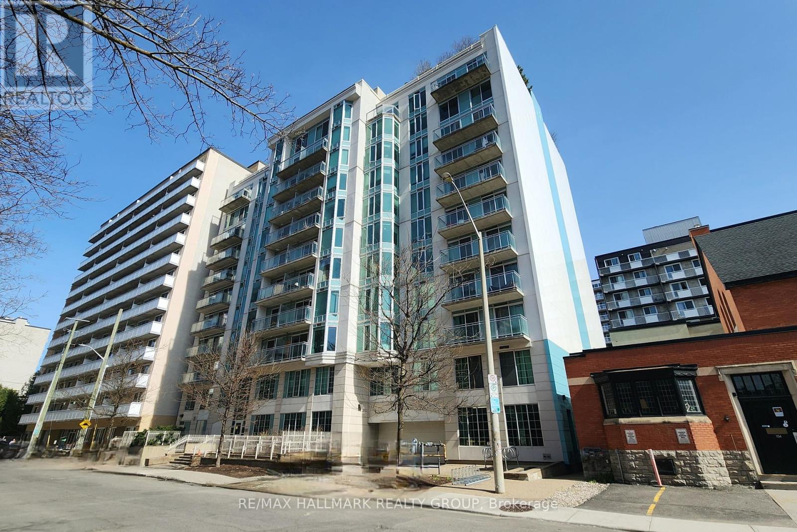 209 138 Somerset St W, Ottawa, ON K2P 0A3