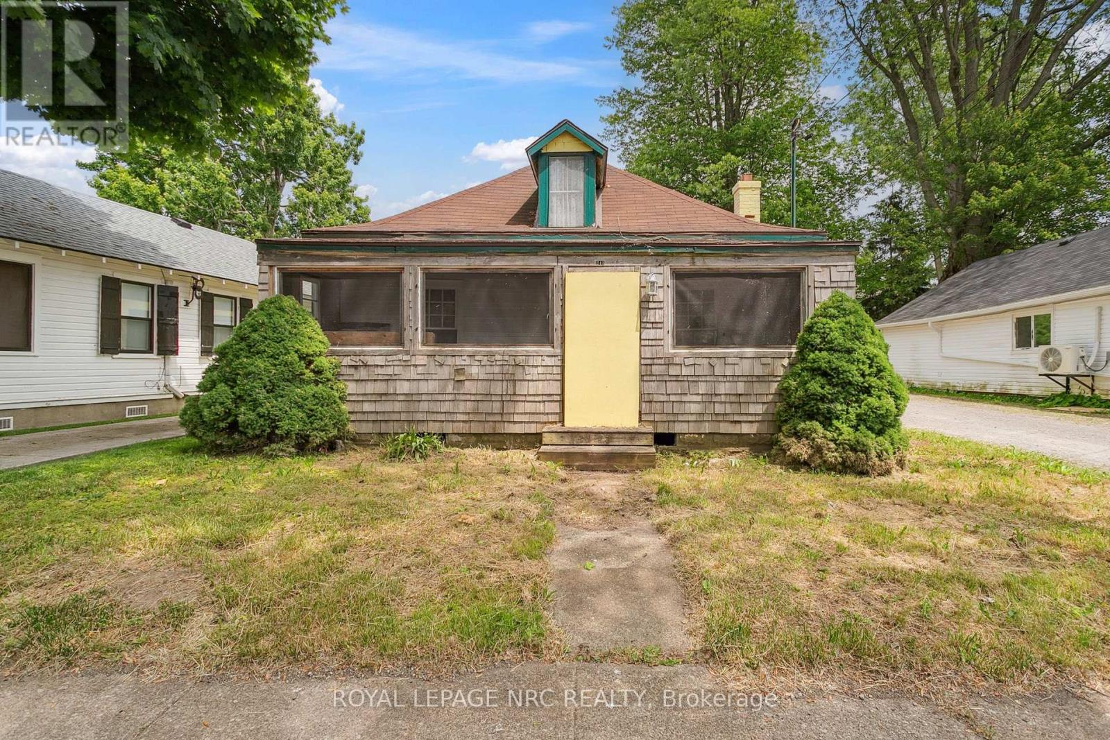 241 Lincoln Rd W, Fort Erie, ON L0S 1B0