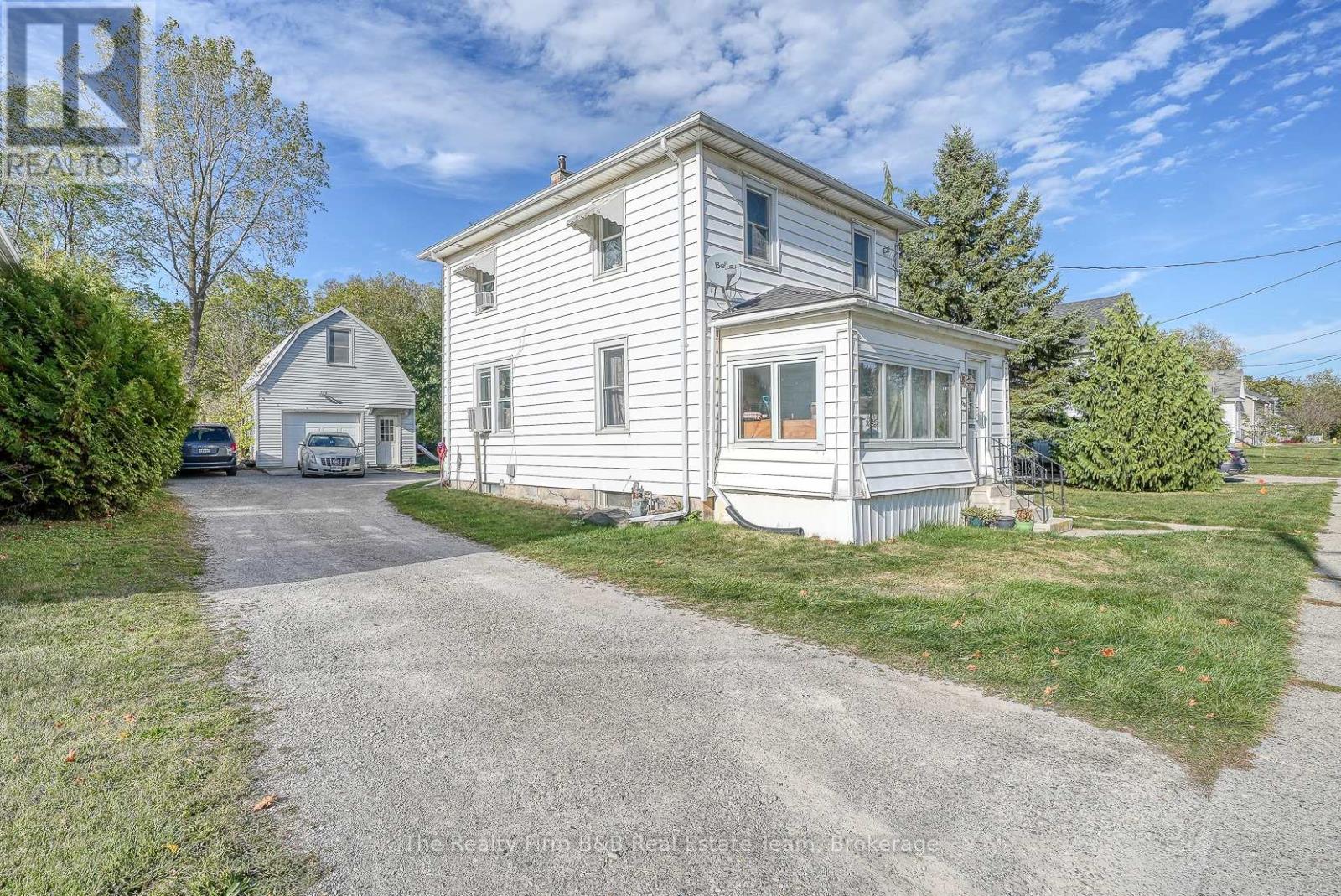 208 Victoria St, Ingersoll, ON N5C 2N1
