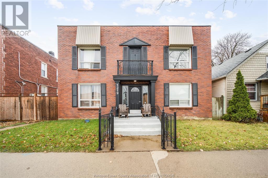 1219 Monmouth, Windsor, ON N8Y 3M2
