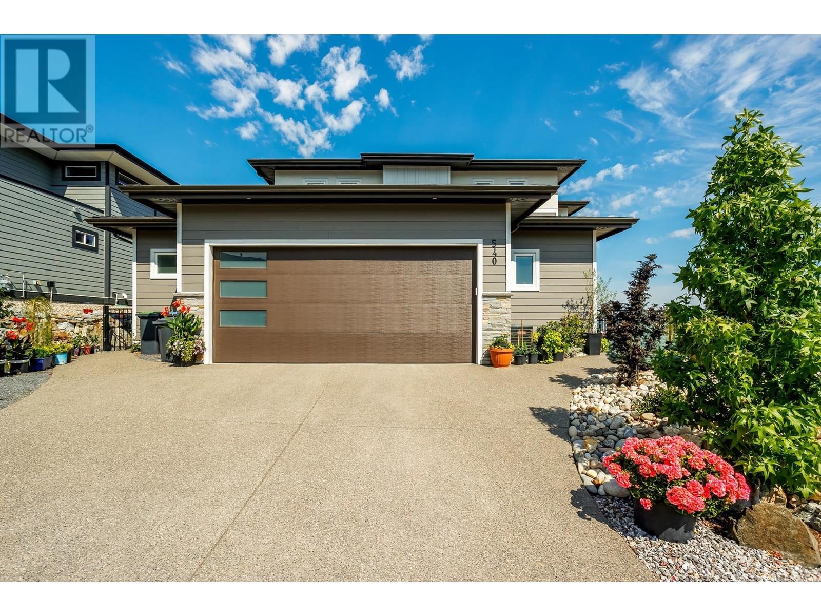 540 Barra Ln, Kelowna, BC V1P 1T1