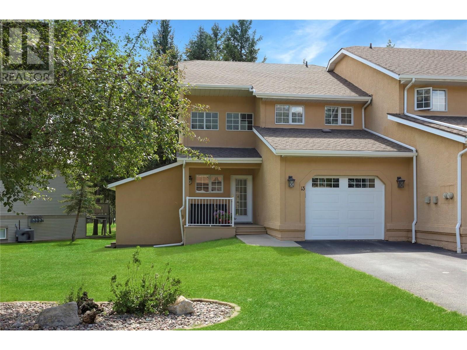 7595 Pioneer Avenue Unit 13, Radium Hot Springs, BC V0A 1M0