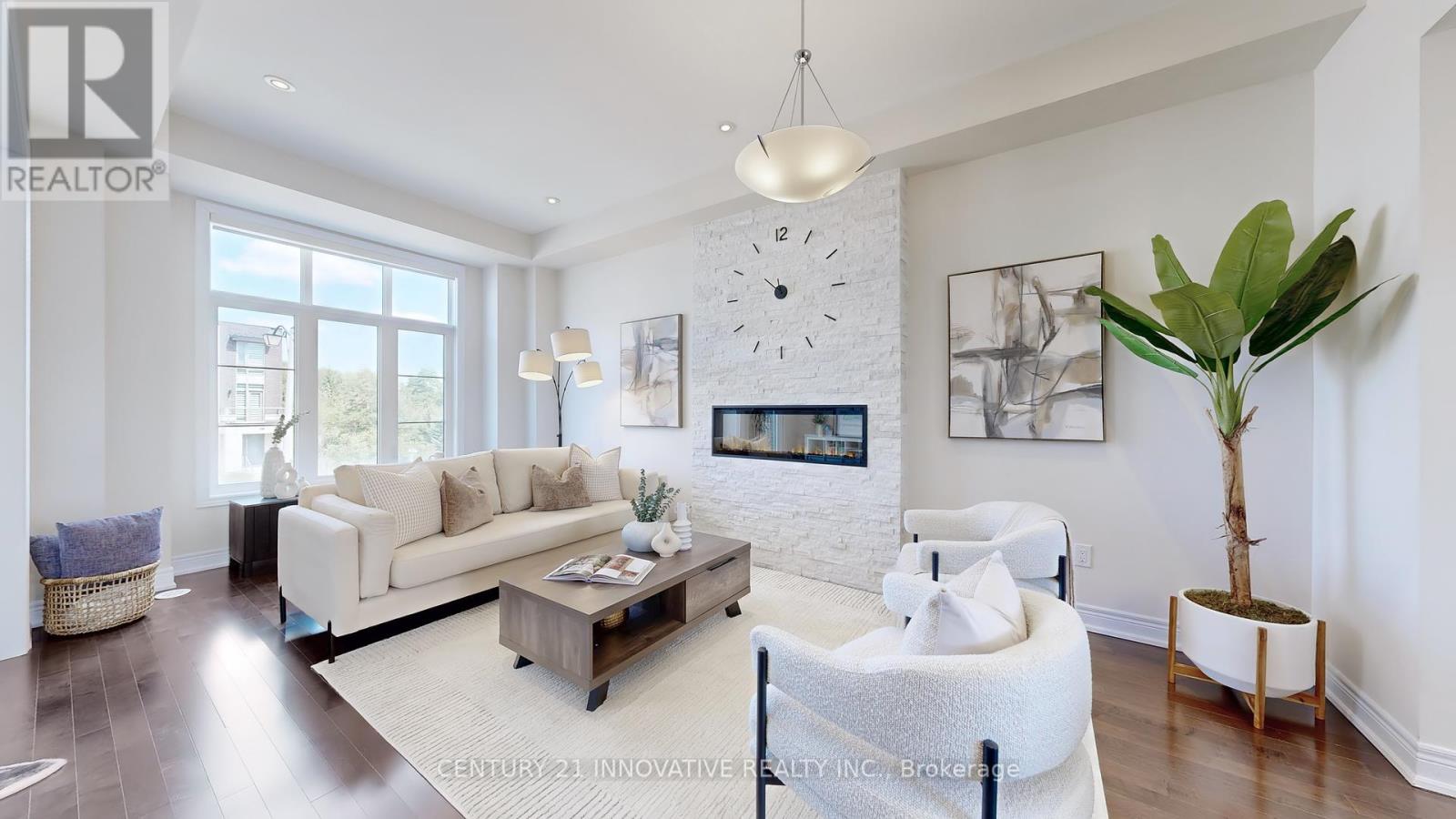 577 Marc Santi Blvd, Vaughan, ON L6A 4Z8