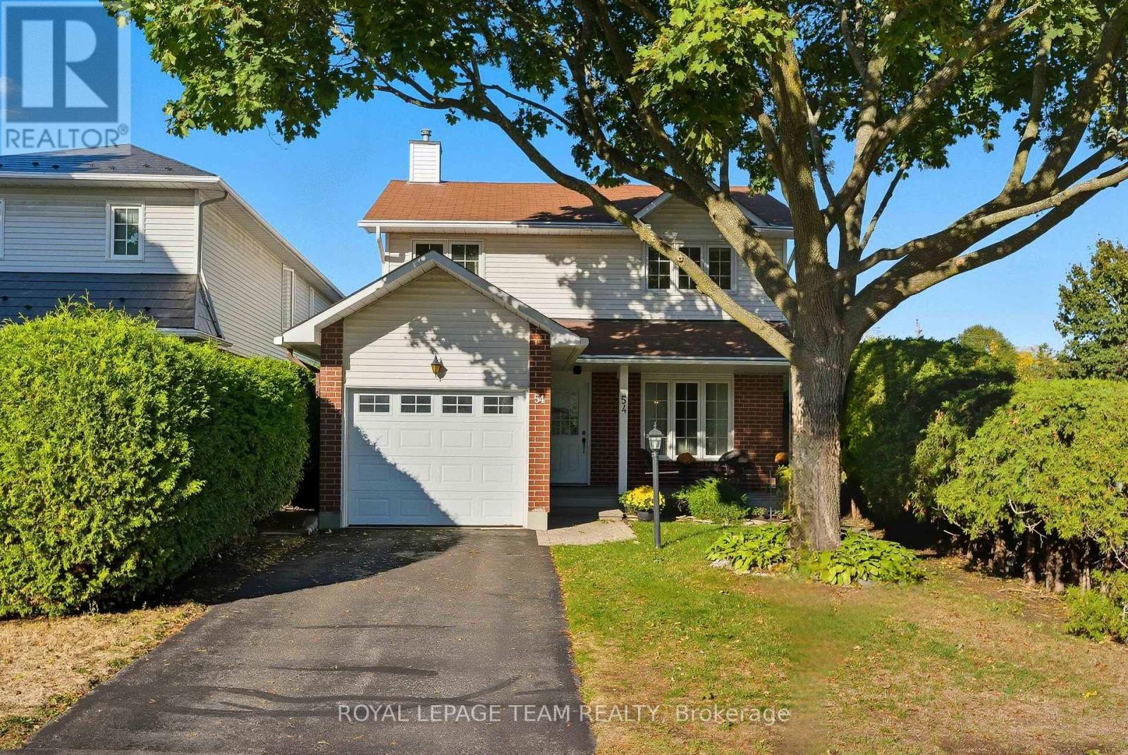 54 Pickwick Dr, Ottawa, ON K2J 3E8