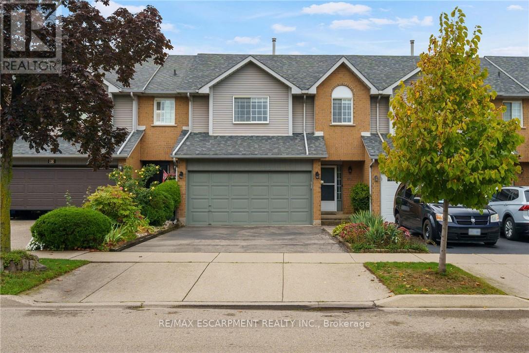 85 Chelsea Cres, Hamilton, ON L8E 5R8