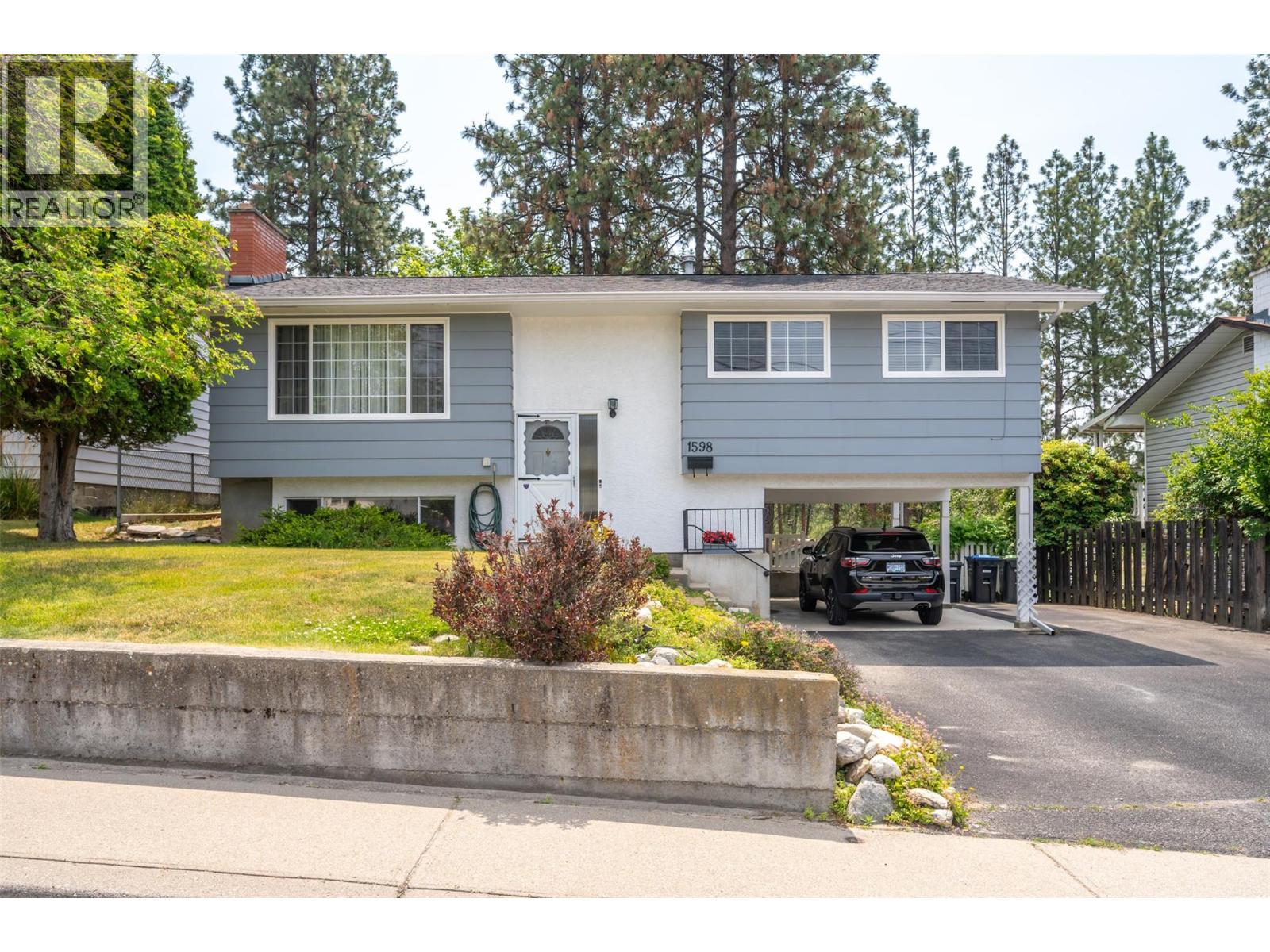 1598 Carmi Ave, Penticton, BC V2A 6M8
