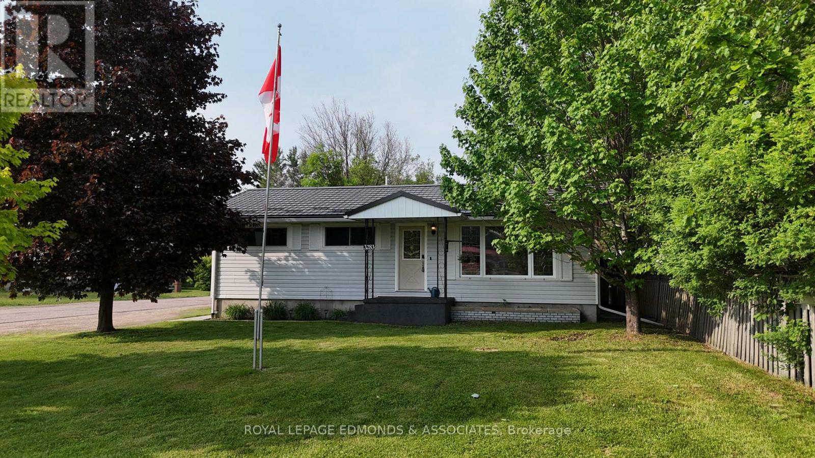 3283 Petawawa Blvd, Petawawa, ON K8H 1X8