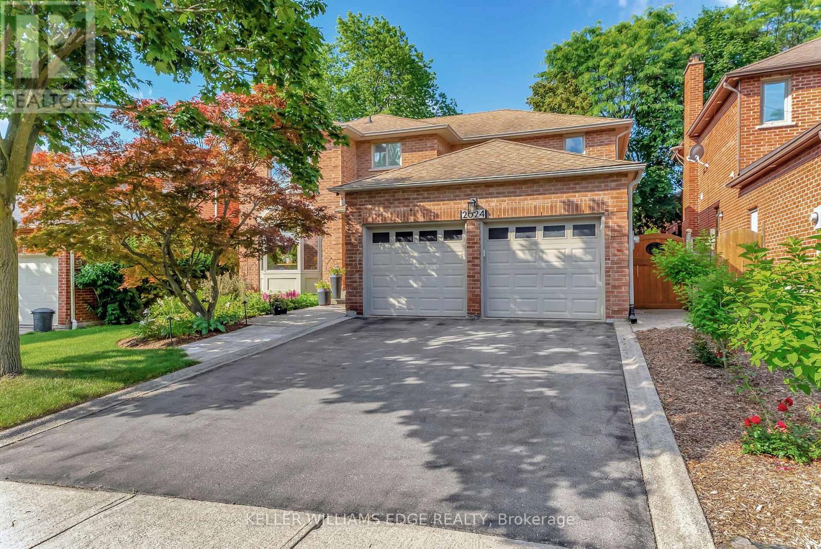 2024 Markle Dr, Oakville, ON L6H 3T3