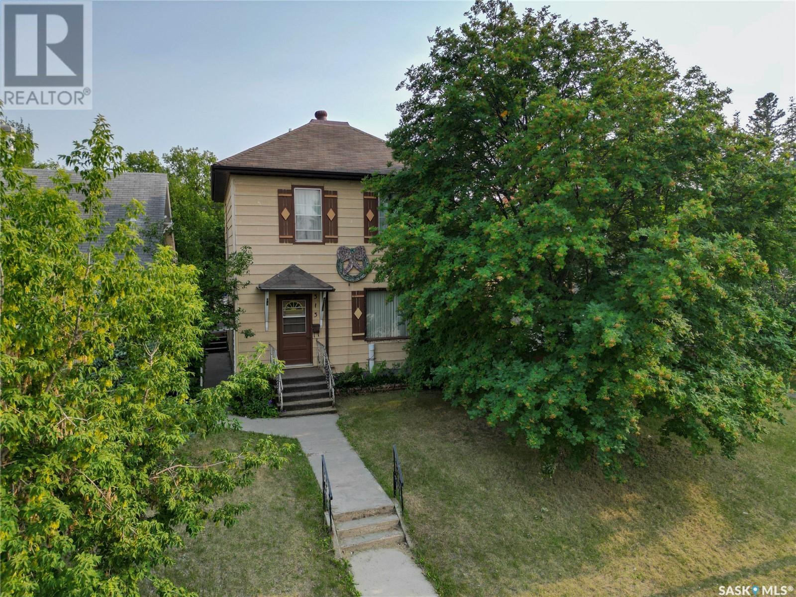 313 11 Street East, Prince Albert, SK S6V 1A6