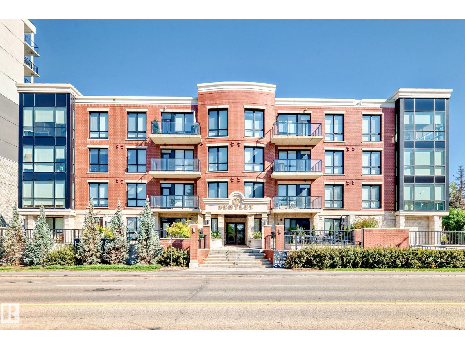 11710 87 Avenue Northwest #205, Edmonton, AB T6G 0Y3
