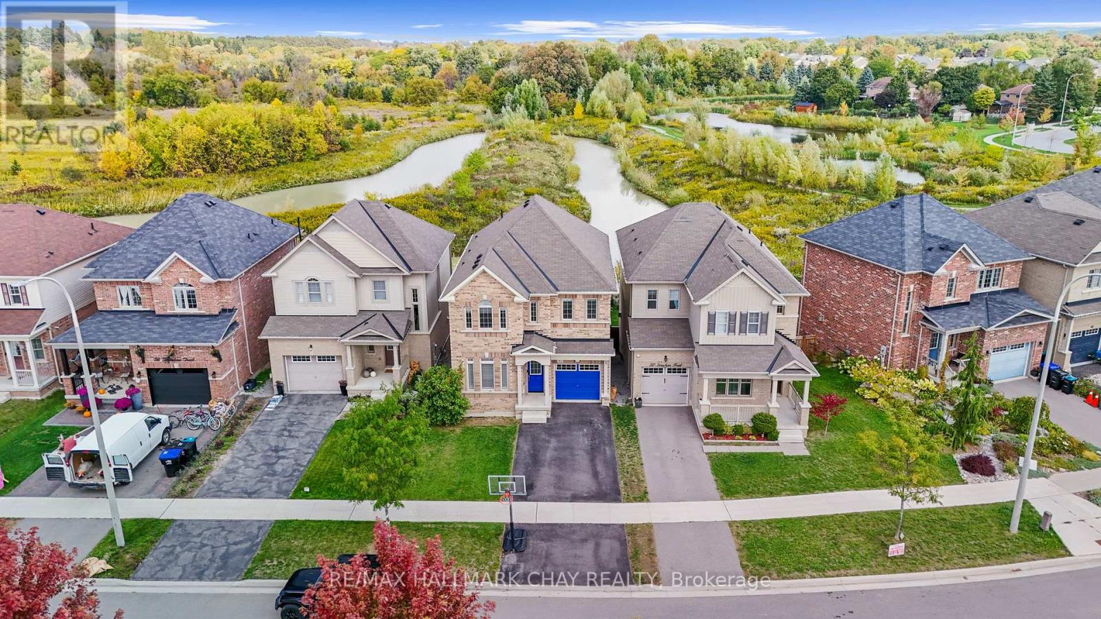 52 Strachan Trl, New Tecumseth, ON L0G 1A0