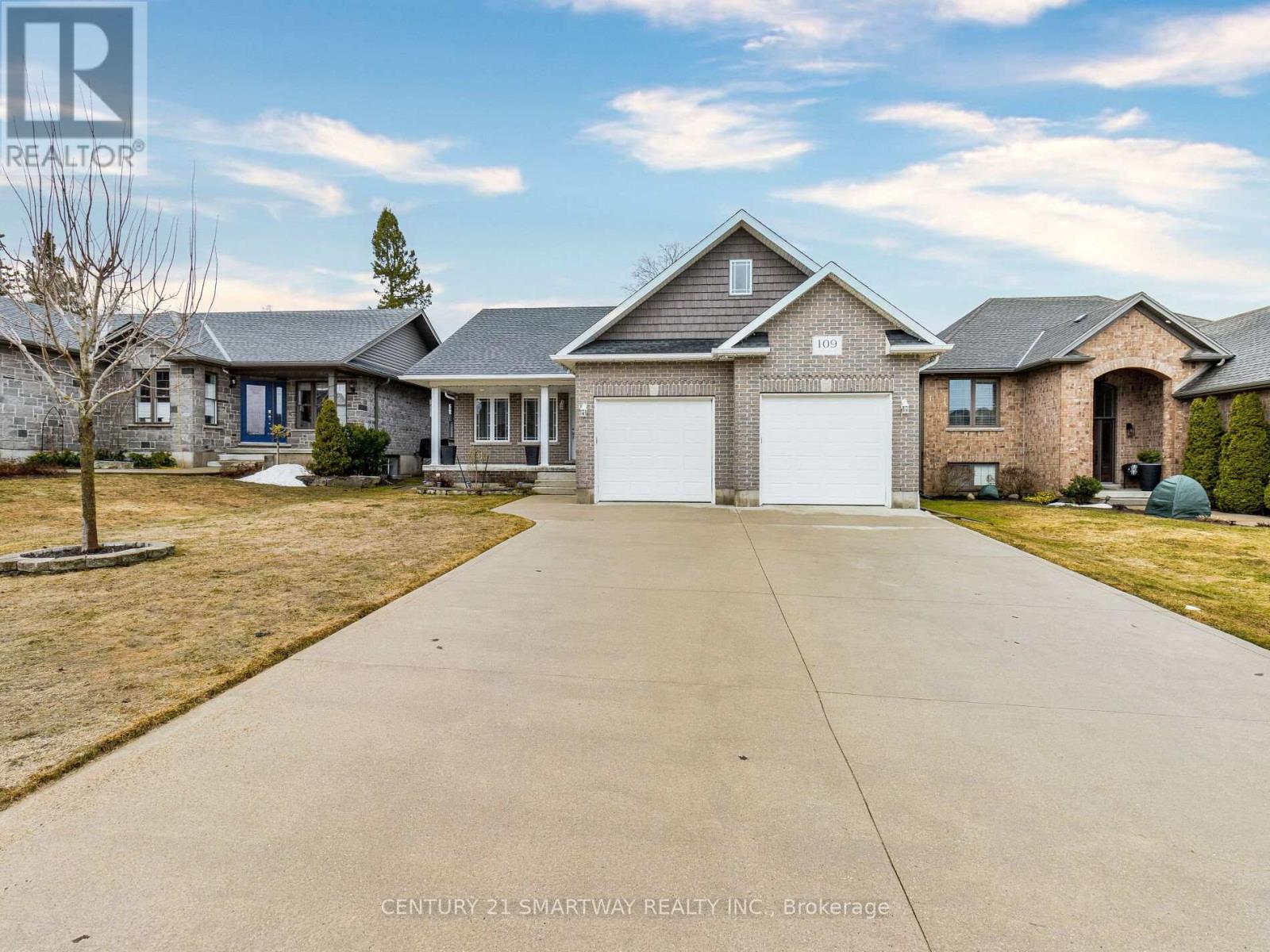 109 Rubys Cres, Wellington North, ON N0G 2L2