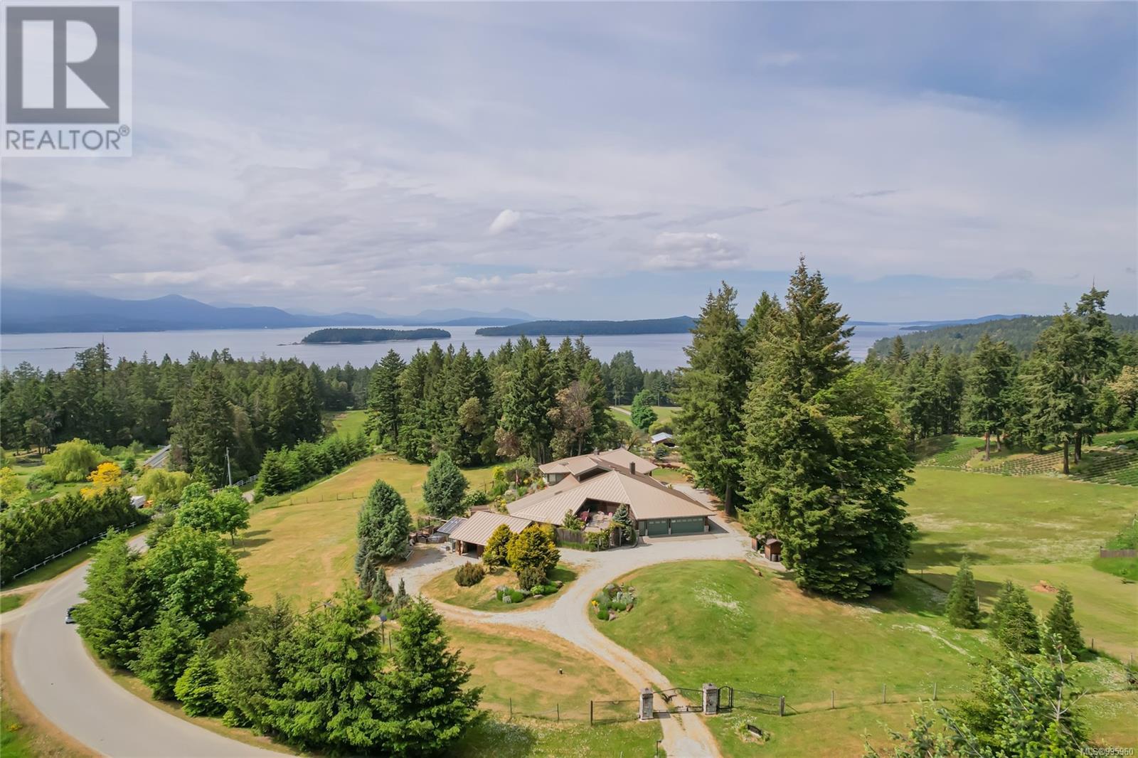 224 Pringle Farm Rd, Salt Spring, BC V8K 2Y2