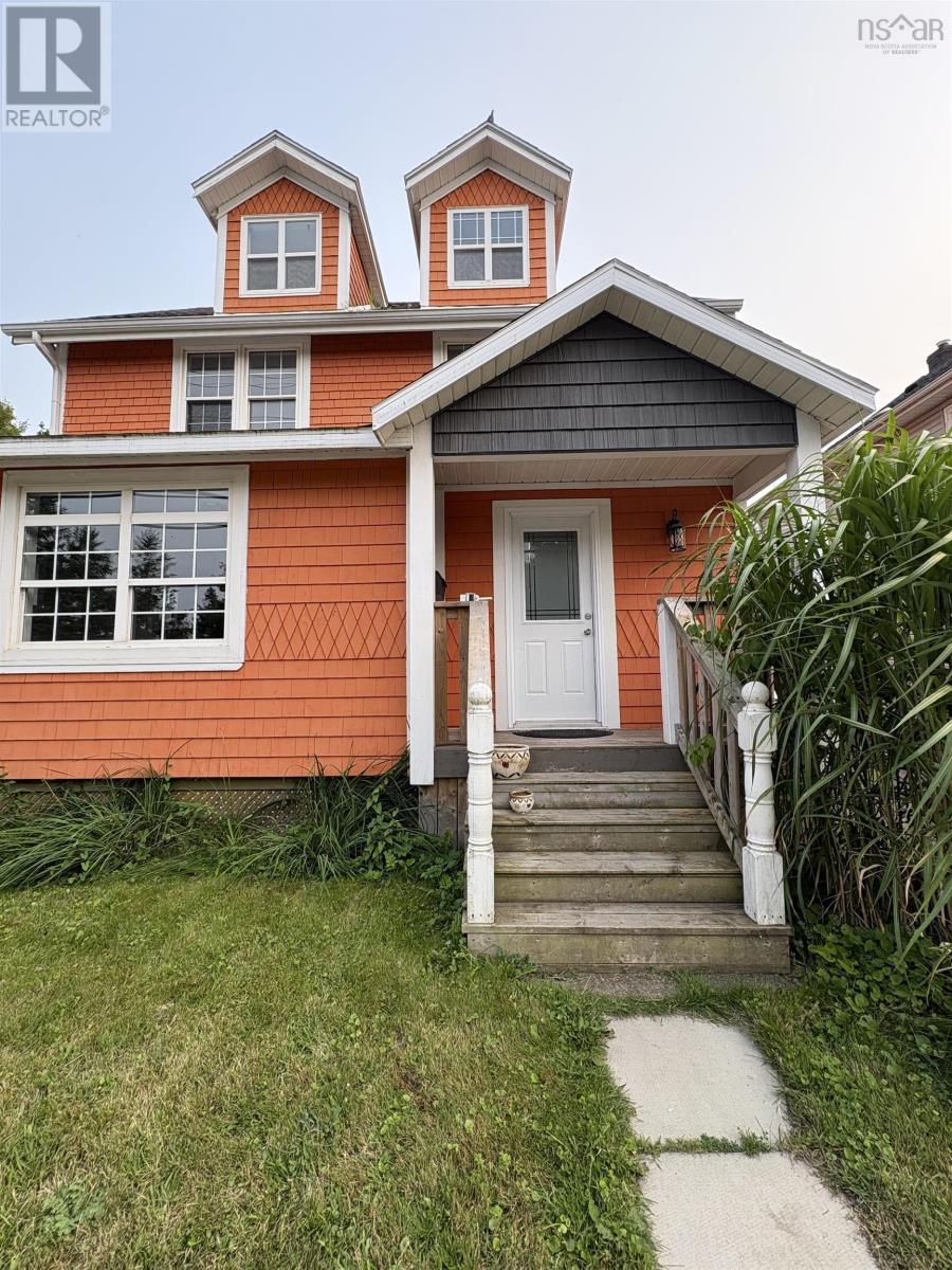 1196 Prince St, Truro, NS B2N 1J4