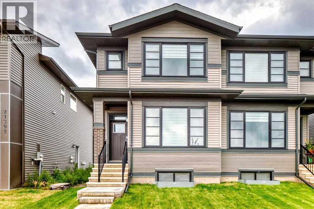 21306 Sheriff King St SW, Calgary, AB T2X 5G7