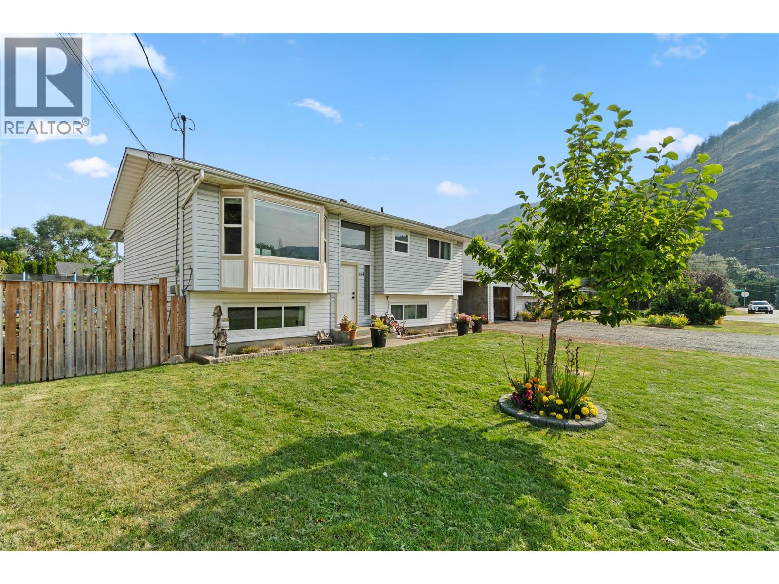 394 Reighmount Dr, Kamloops, BC V2H 1M2