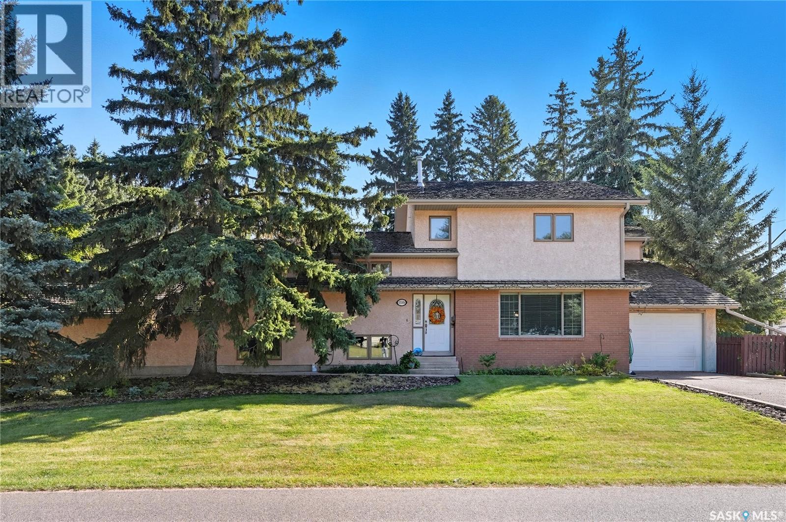3341 Dieppe St, Saskatoon, SK S7M 3S6