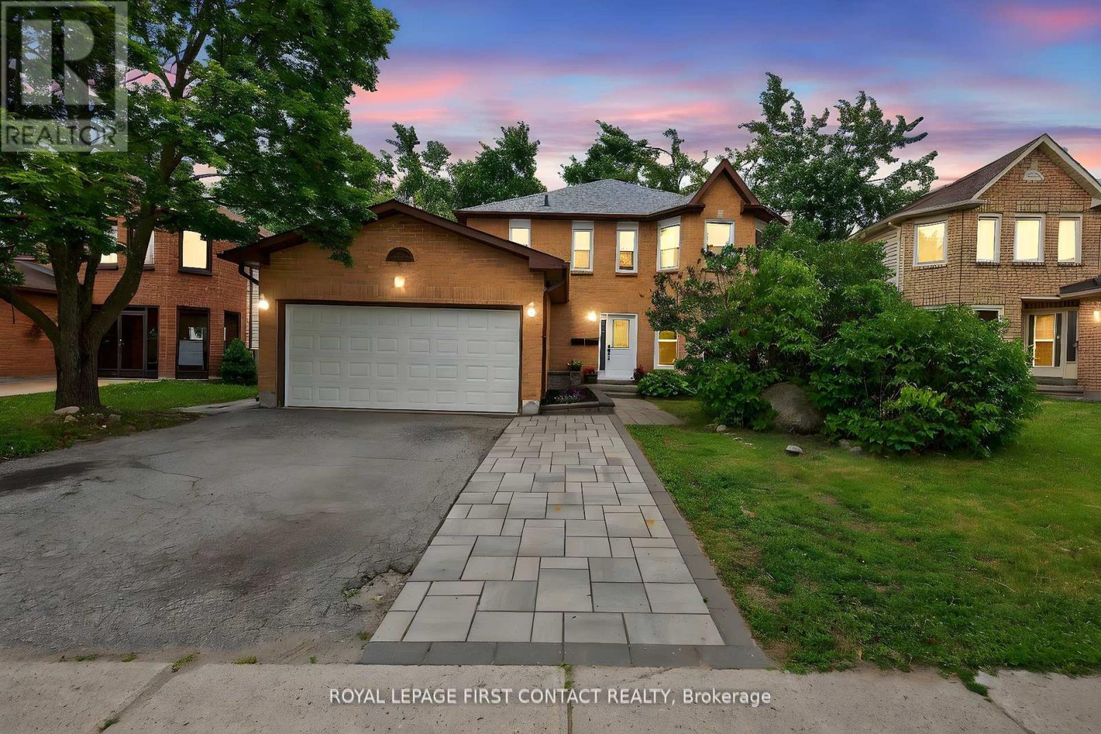 101 Browning Trl, Barrie, ON L4N 6J4