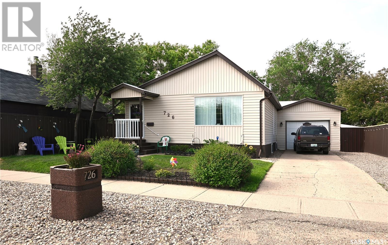 4 Th St 726, Estevan, SK S4A 0V7 MLS SK973709 Houseful