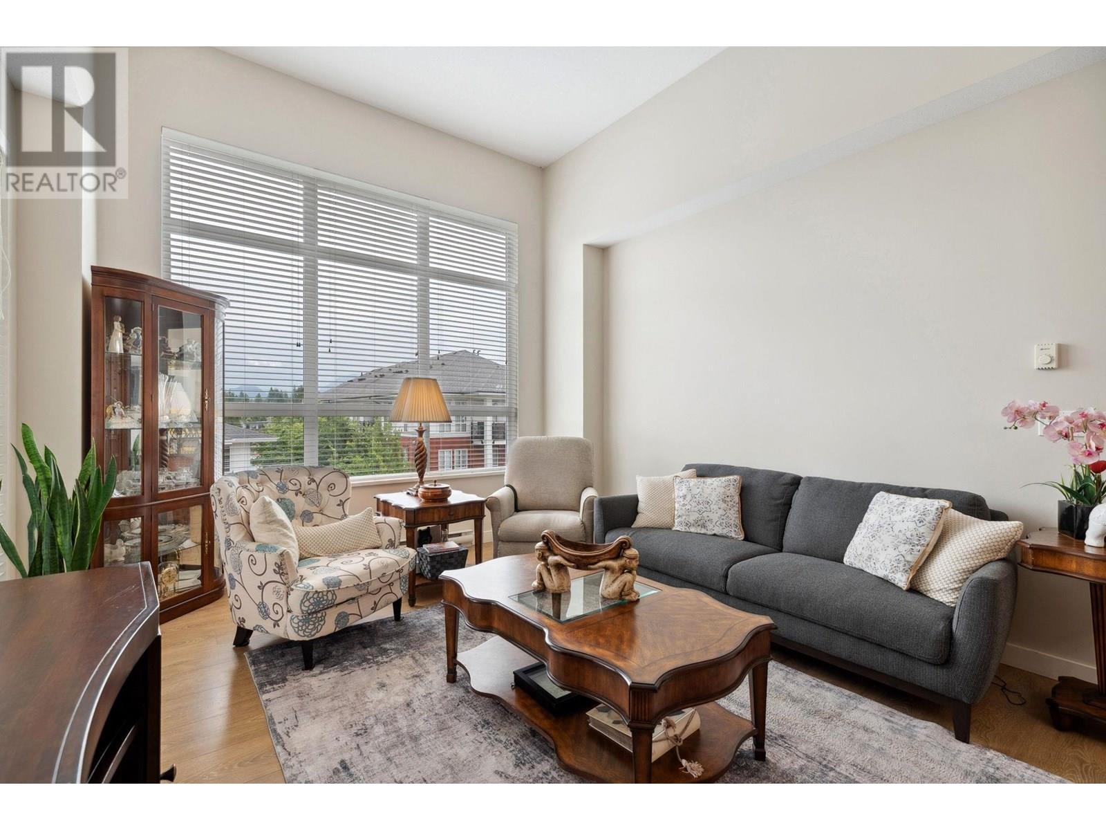 611 Regan Avenue Unit 404, Coquitlam, BC V3J 0E5