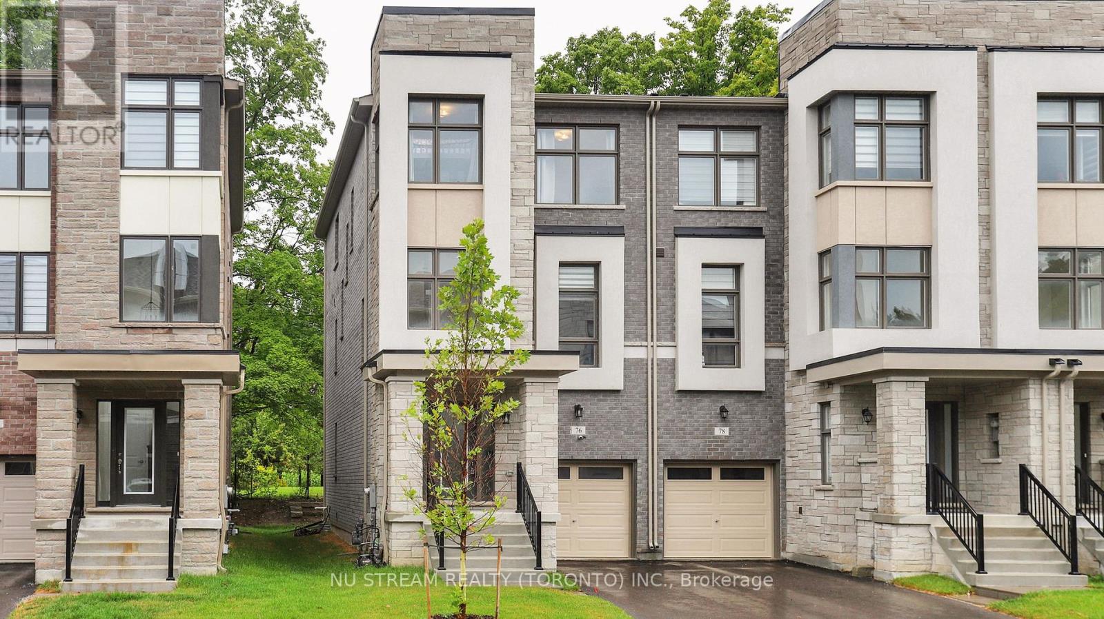 76 Puisaya Dr, Richmond Hill, ON L4E 1A2