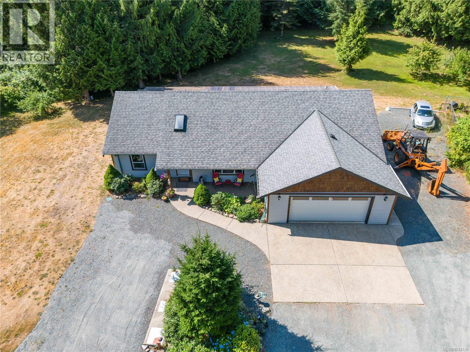 1780 Ashling Rd, Qualicum Beach, BC V9K 2V1