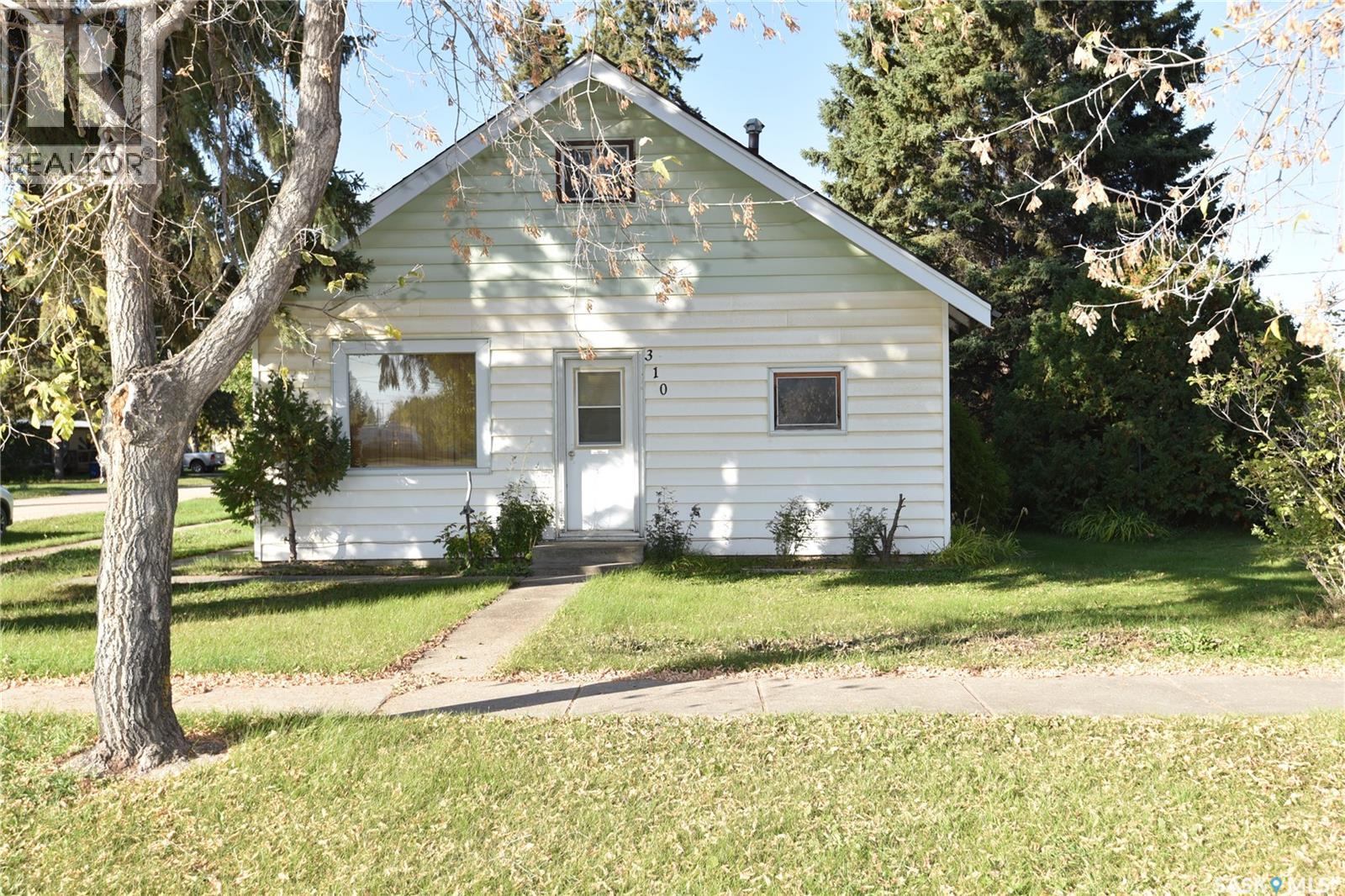 310 Main St, White Fox, SK S0J 3B0