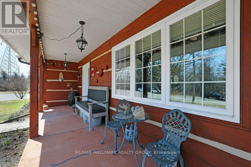 206 Old Pakenham Rd, Ottawa, ON K0A 1X0