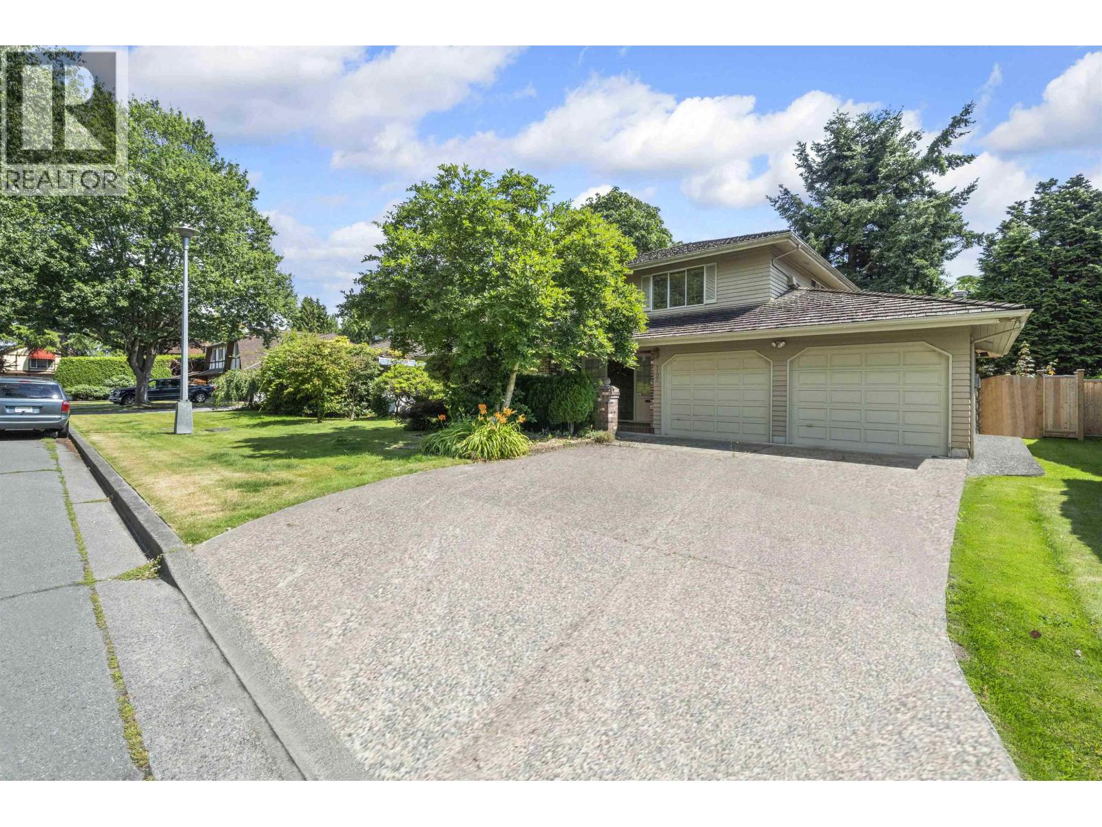 7100 Kimberley Dr, Richmond, BC V7A 4S4