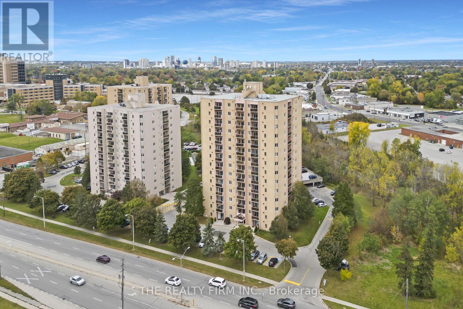 504 858 Commissioners Rd E, London, ON N6C 5Y5