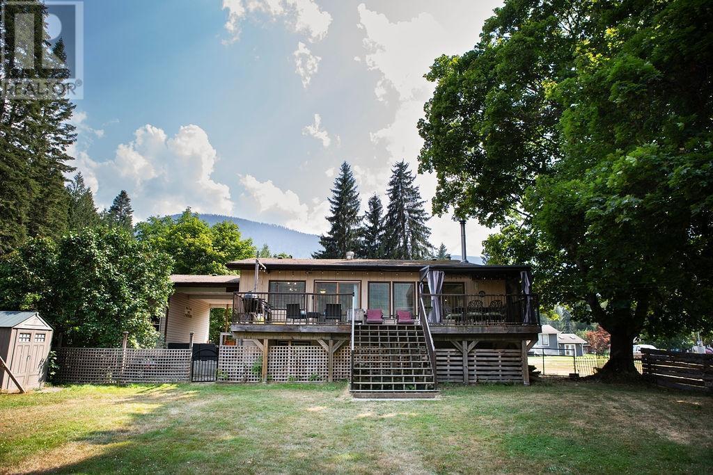 6171 Rowley Rd, Nelson, BC V1L 6P7