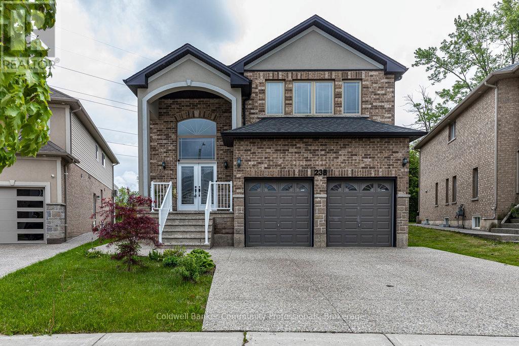 238 Fair St, Hamilton, ON L9K 0B9