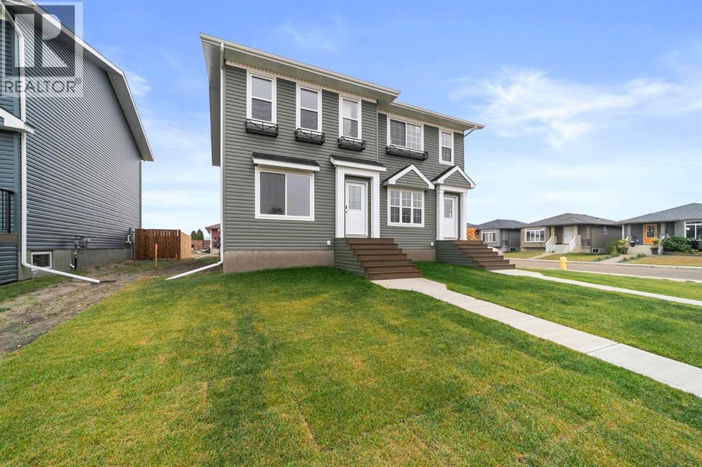 44 Avenue Unit 7311a #b, Camrose, AB T4V 5E2