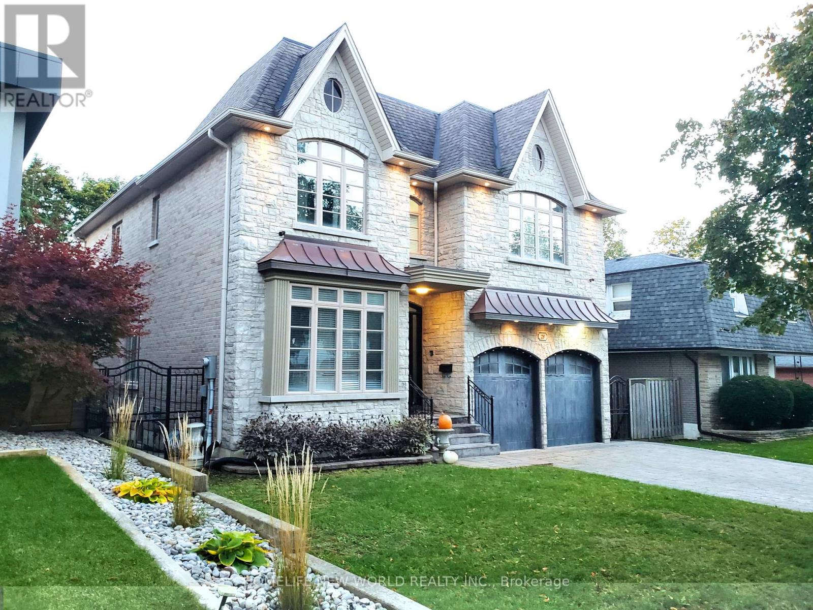 29 Threadneedle Cres, Toronto Hillcrest Village, ON M2H 1Z5
