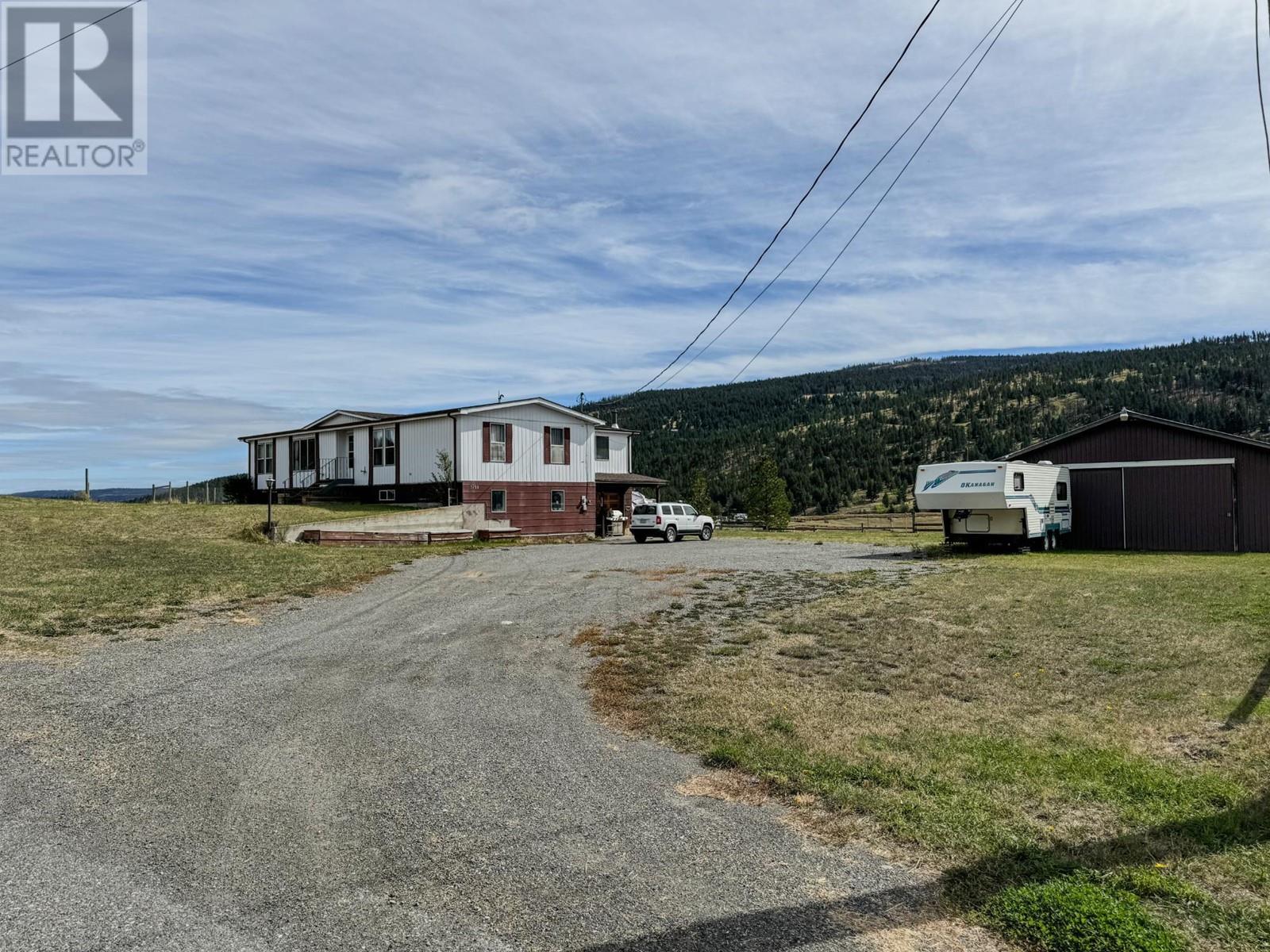 7520 W Subdivision Rd, Clinton, BC V0K 1K0