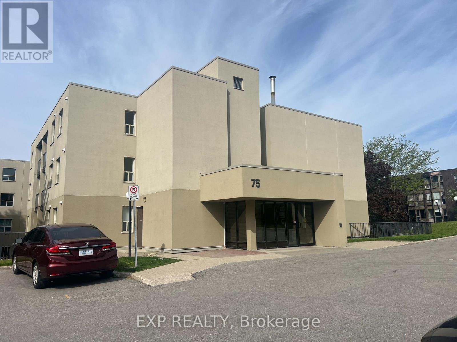 308 75 Silvercreek Pkwy, Guelph, ON N1H 7R9