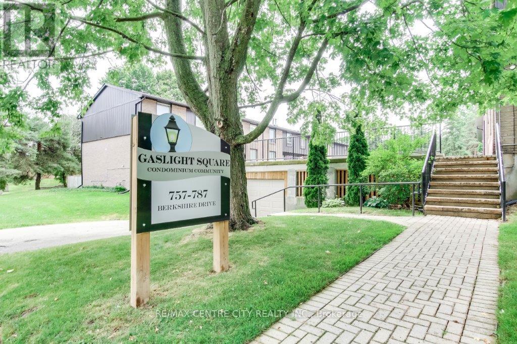 769 Berkshire Dr, London, ON N6J 3S7