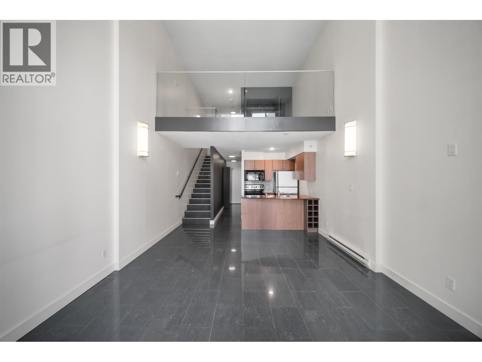 610 Granville Street Unit 606, Vancouver, BC V6C 3T3