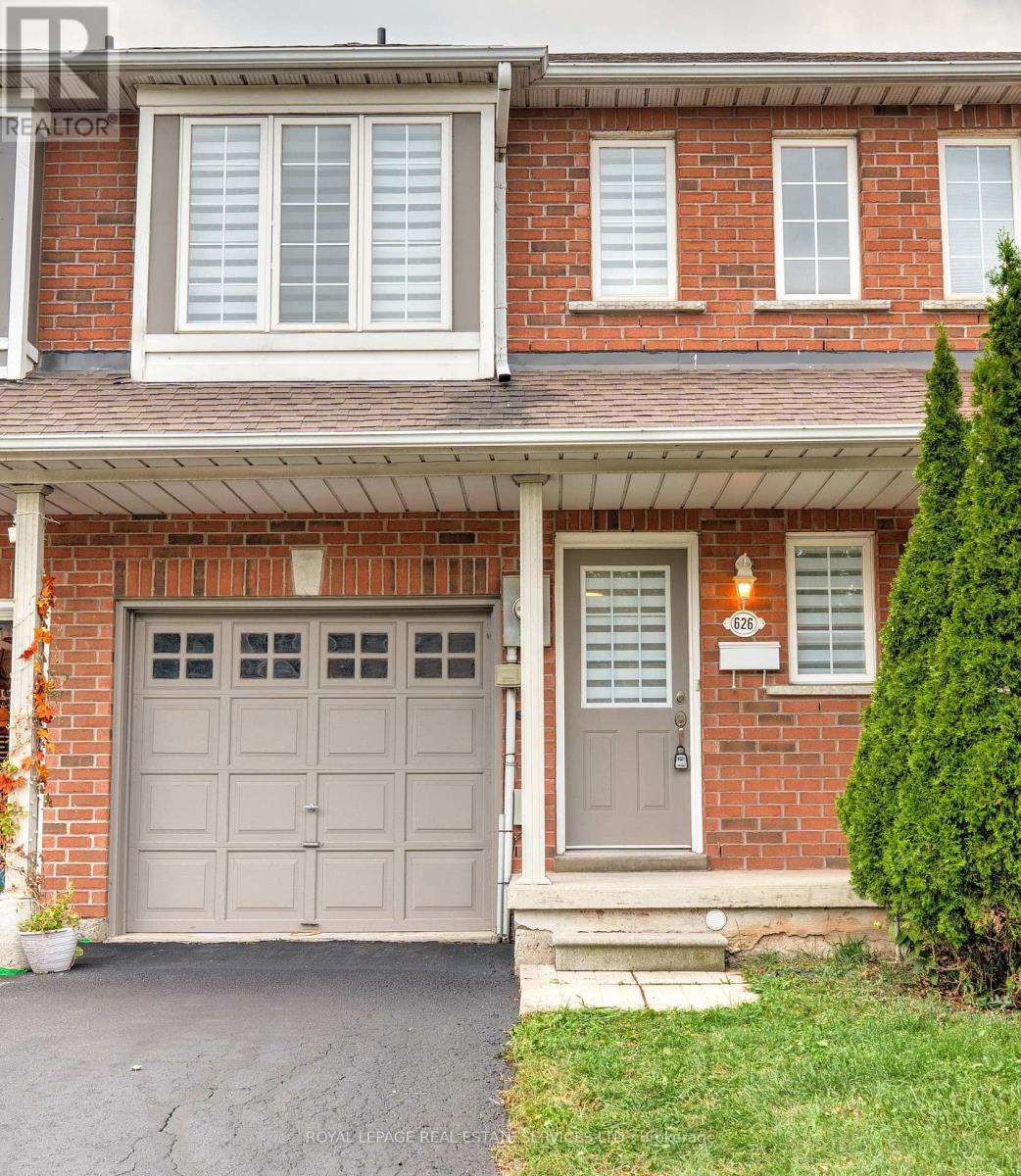 626 Iris Ct, Burlington, ON L7L 7A1
